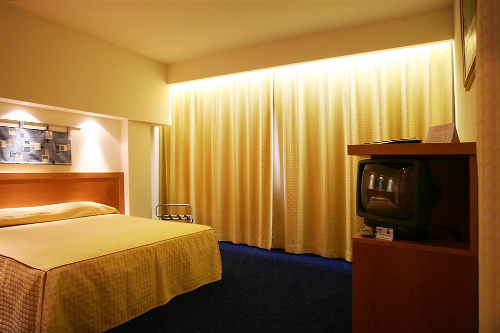 Planet Hotel 4*