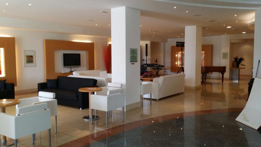 Planet Hotel